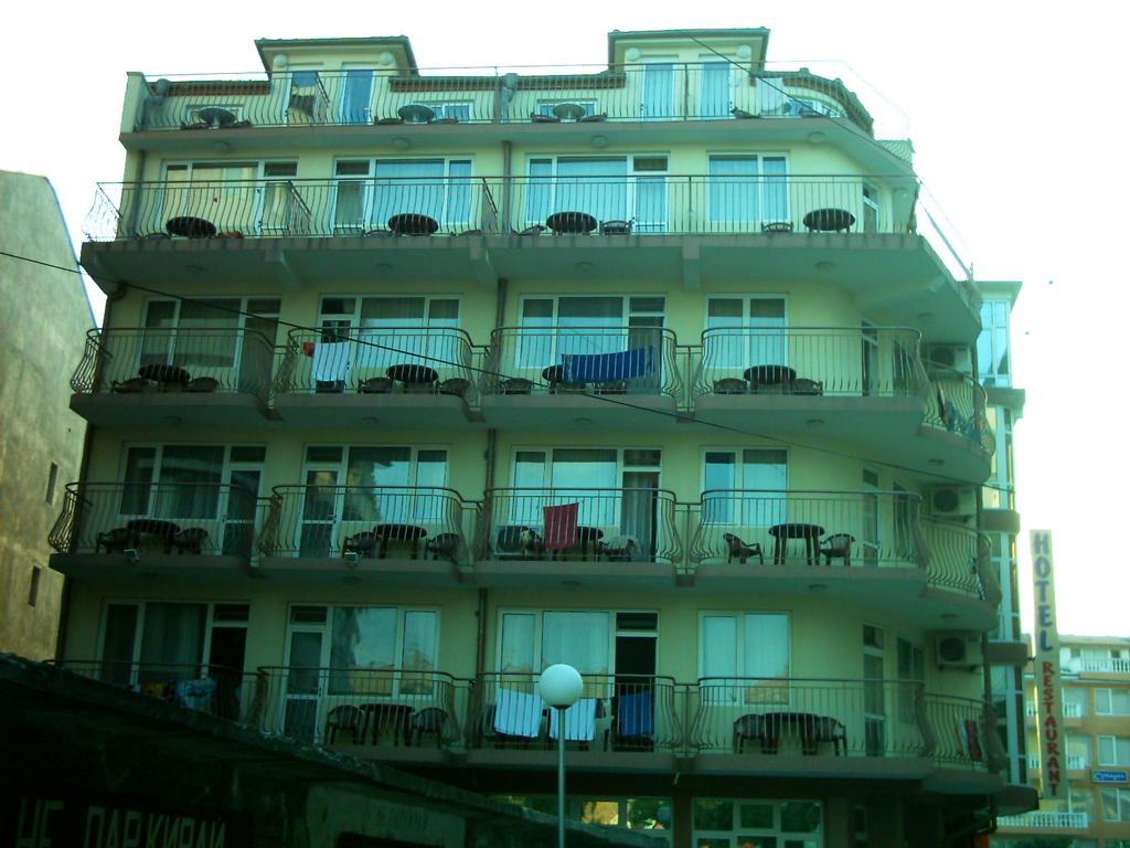 Семеен Хотел Елена Палас Nesebar Bagian luar foto